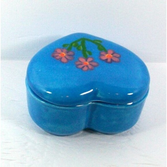 Blue Ceramic Trinket Dish Heart Shaped With Lid, Handmade With Flowers Handmade - Picture 4 of 7